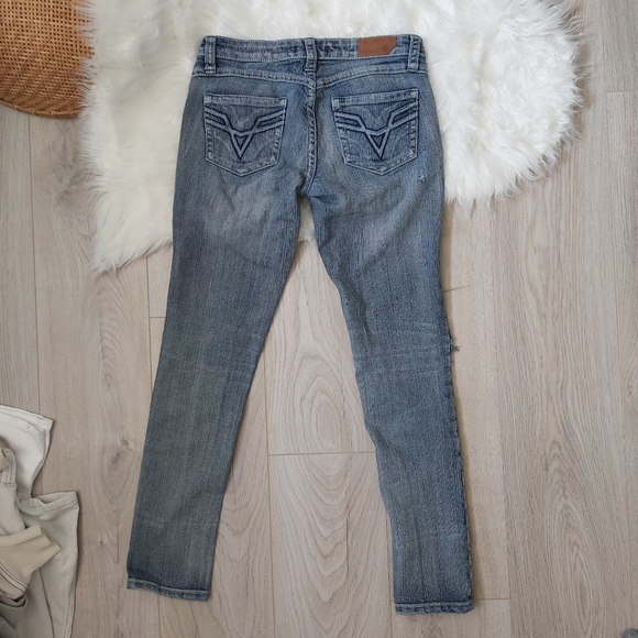 Ankle length distressed skinny jeans - Picture 3 of 8